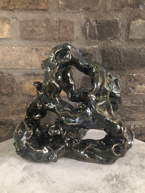 Keramik skulptur af Pernille Calundan